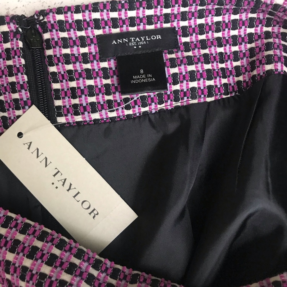 Ann Taylor Pencil Skirt NWT - Picture 4 of 4